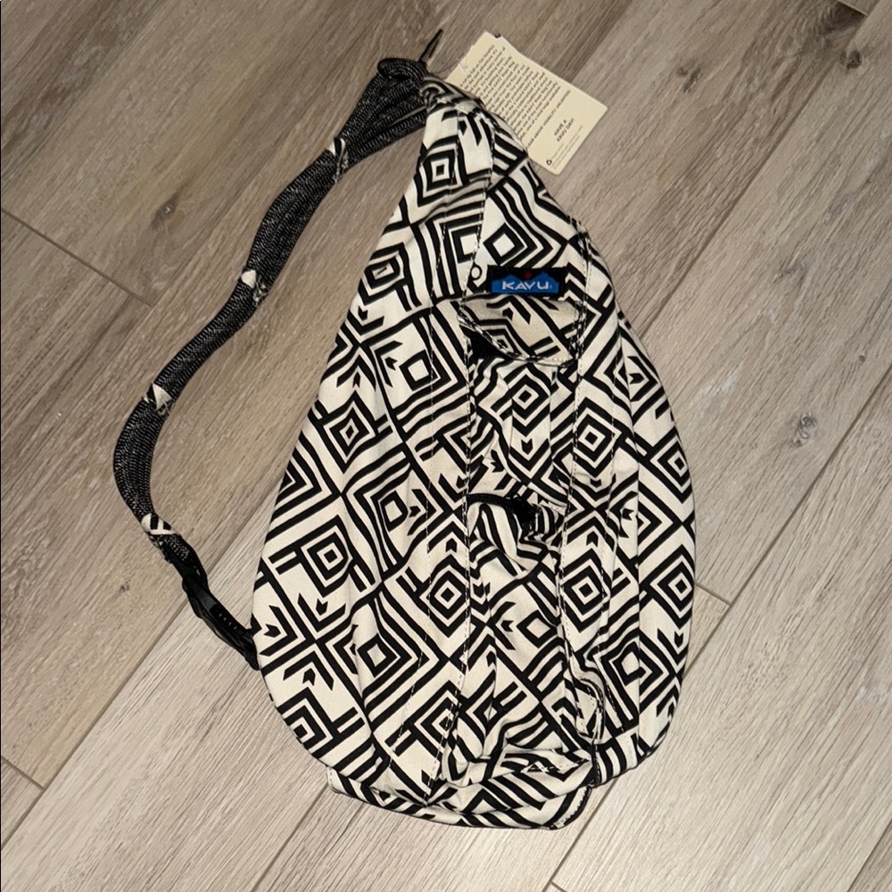 Kavu Monochrome Geometric Sling Bag